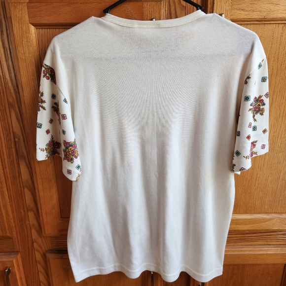 Vintage 80s T-Shirt by Fire Islander with Trendy Cute Design - Picture 5 of 5